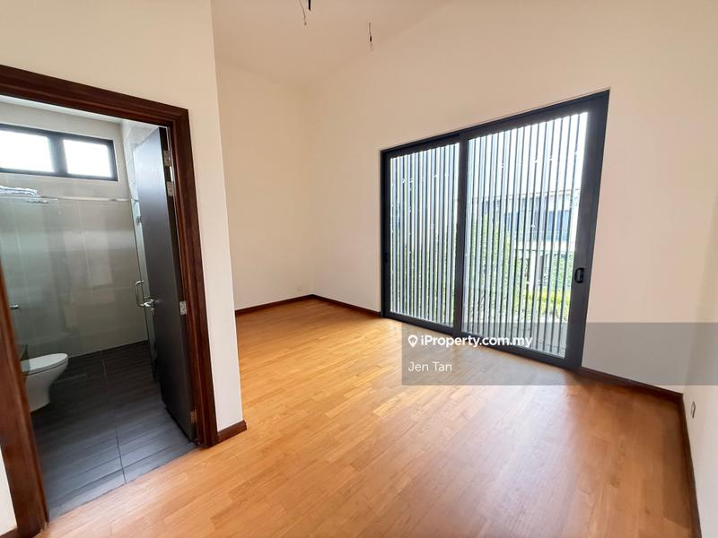 Bungalow House for Sale in tanll, Telok Panglima Garang by Jen Tan - iProperty.com.my