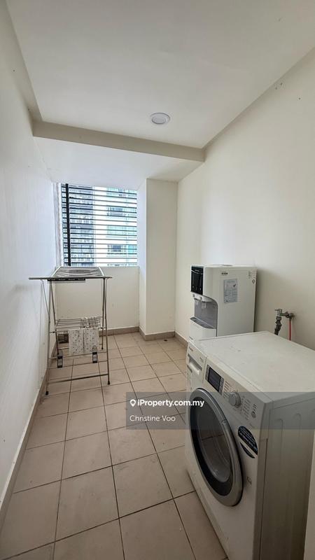 For Rent - 6 CapSquare