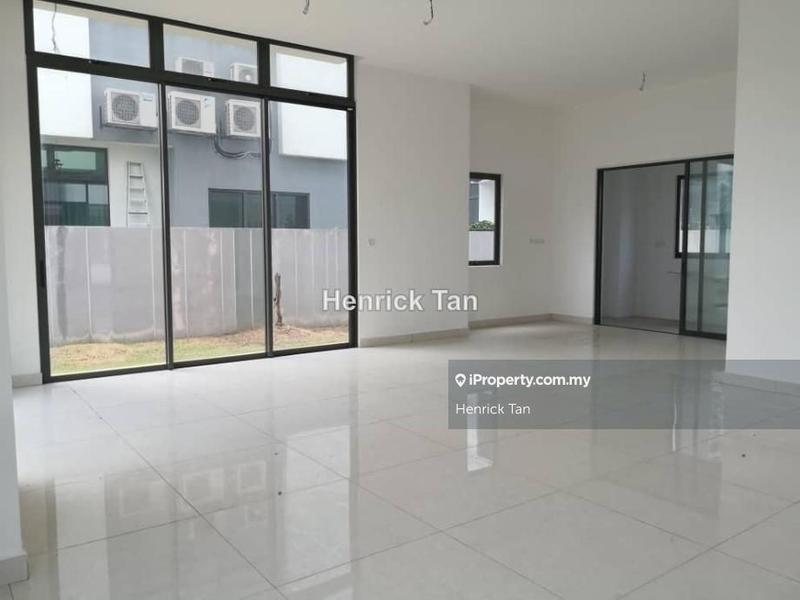 Banglo untuk Dijual di Kota Kemuning, Shah Alam oleh Henrick Tan - iProperty.com.my