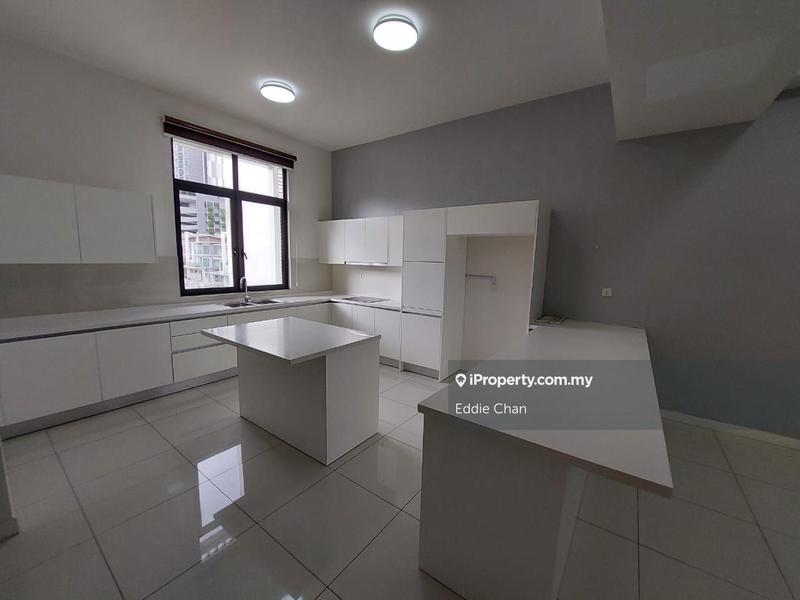 Rumah Berangkai 3 Tingkat untuk Dijual di 16 Quartz Courtyard Villa, Melawati oleh Eddie Chan - iProperty.com.my