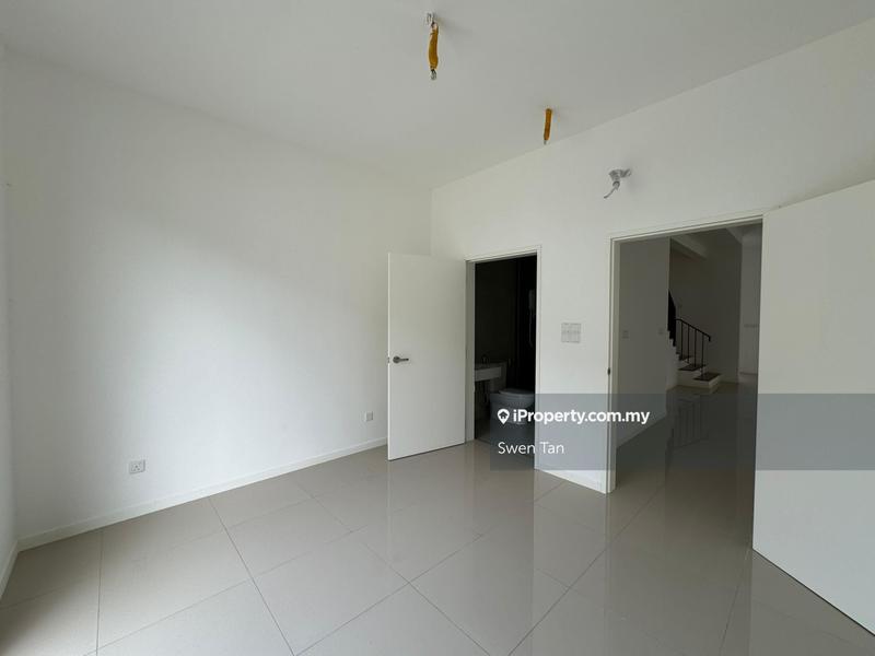 Rumah Teres 2-Tingkat untuk Dijual di Bandar Tropicana Aman, Telok Panglima Garang oleh Swen Tan - iProperty.com.my