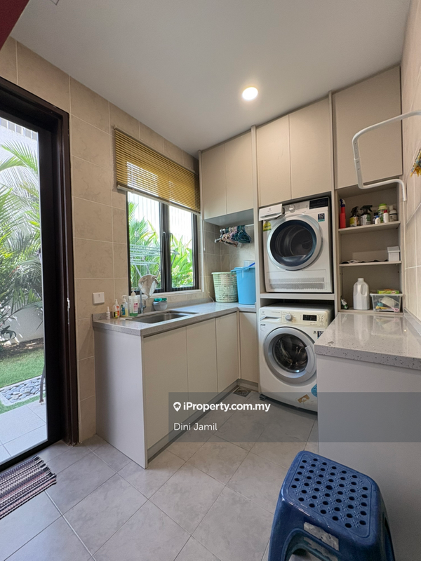 Semi-Detached House for Sale in Bukit Jelutong, Shah Alam by Dini Jamil - iProperty.com.my