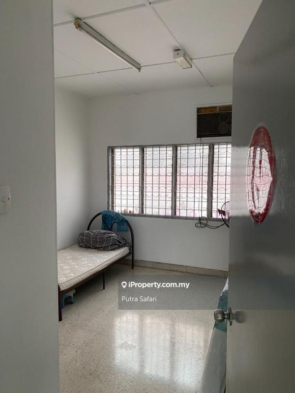 Semi-Detached House for Sale in Taman Desa Bunga Raya, Kajang by Putra Safari - iProperty.com.my