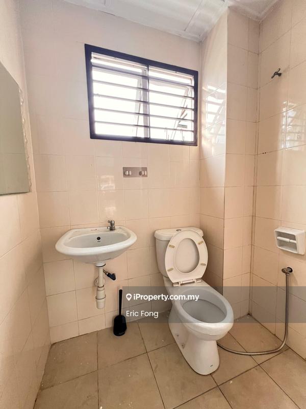 Rumah Bandar untuk Disewa di Bandar Sri Permaisuri, Cheras oleh Eric Fong - Bathroom - iProperty.com.my