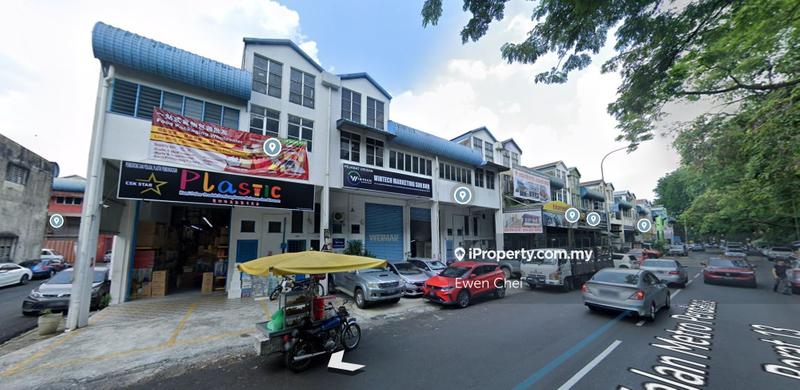 For Rent - (Adjoining) Kepong Sri Edaran 1.5sty Factory Sri Damansara Selayang Taman Usahawan Batu Caves