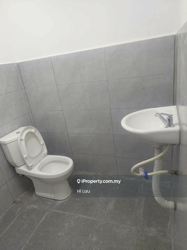 Rumah Teres 1-Tingkat untuk Disewa di Single Storey @ Jalan Temelian, Section 8, Petaling Jaya oleh Hl Lau - Bathroom - iProperty.com.my