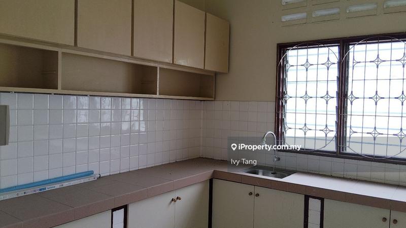 Bungalow House untuk Dijual di Taman golf, Ipoh perak, Ipoh oleh Ivy Tang - iProperty.com.my