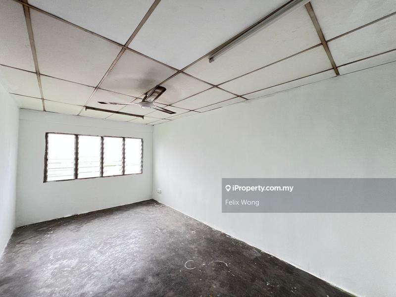 For Sale - Putra Permai Block D