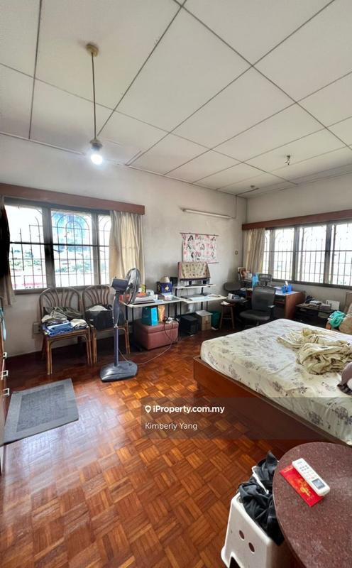 Banglo untuk Dijual di TAMAN DESA-WELL DESIGNED HOUSE, NICE VIEWS!, Taman Desa oleh Kimberly Yang - iProperty.com.my