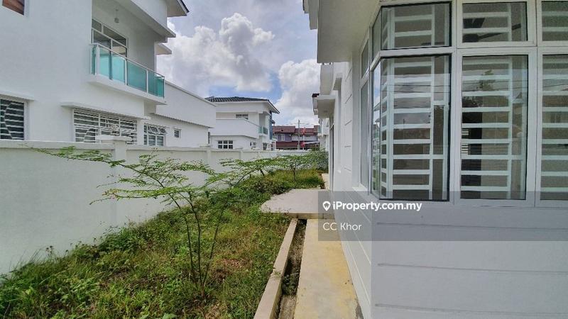 Semi-Detached House for Sale in Kg Merbau Patah, Kuala Terengganu by CC Khor - iProperty.com.my