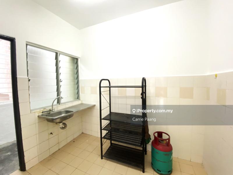 Condominium for Rent in Nusa Mewah Villa Condominium by Carrie Paang - kitchen area - iProperty.com.my