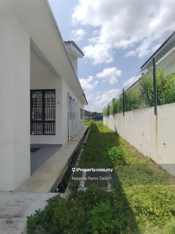Semi-Detached House for Sale in Kampung Jenderam Hilir, Dengkil by Natasha Farini Talib - iProperty.com.my