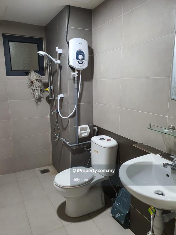 Kediaman Servis untuk Dijual di Suria Residence oleh Billy Lee - iProperty.com.my