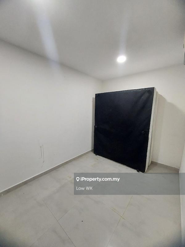 Rumah Teres untuk Dijual di Happy Garden, Kuchai Lama oleh Low WK - iProperty.com.my