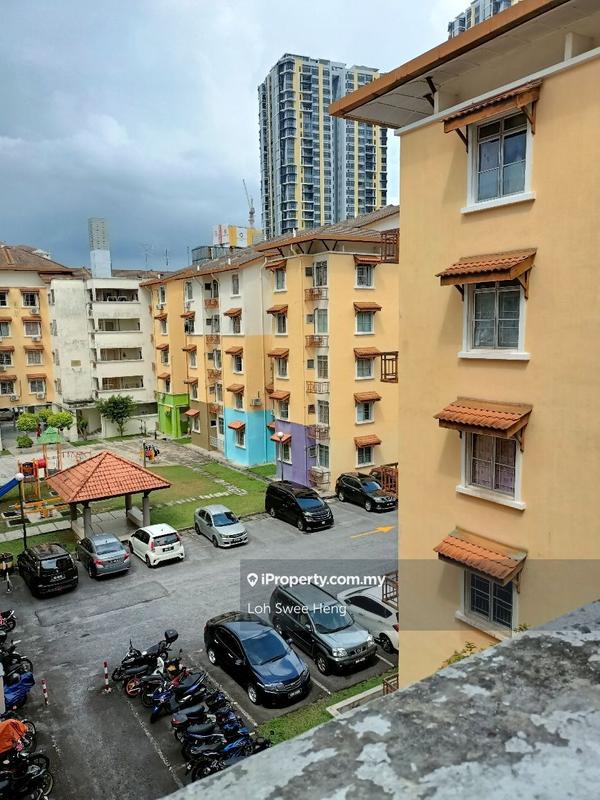 Pangsapuri untuk Dijual di Semarak Apartment, Taman Putra Perdana oleh Loh Swee Heng - iProperty.com.my