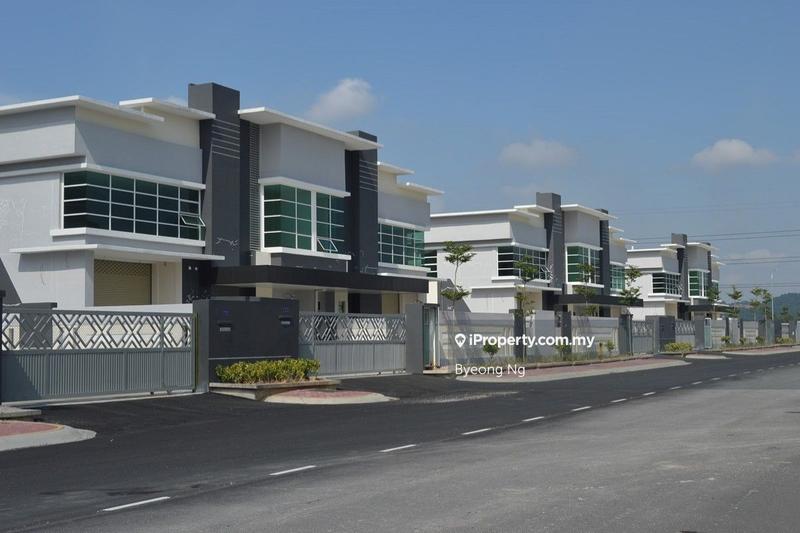 For Sale - Kawasan Perindustrian Hi-tech Semi D Factory Semenyih For Sale