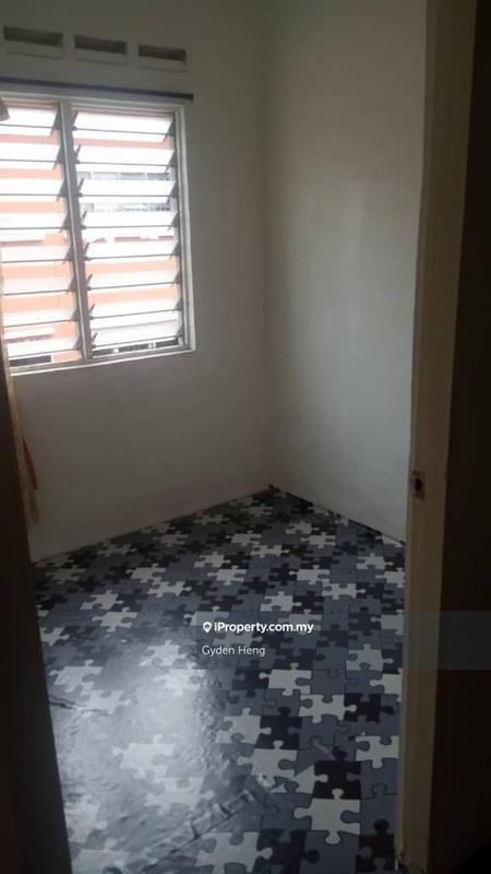 Rumah Flat untuk Dijual di Taman Pulai Utama oleh Gyden Heng - iProperty.com.my