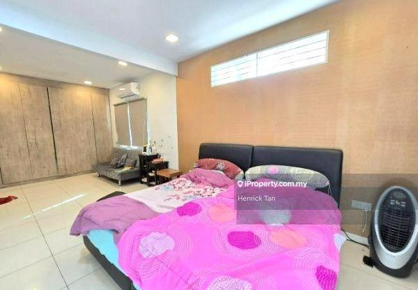 Rumah Berangkai 2 Tingkat untuk Dijual di Putra Heights, Subang Jaya oleh Henrick Tan - iProperty.com.my