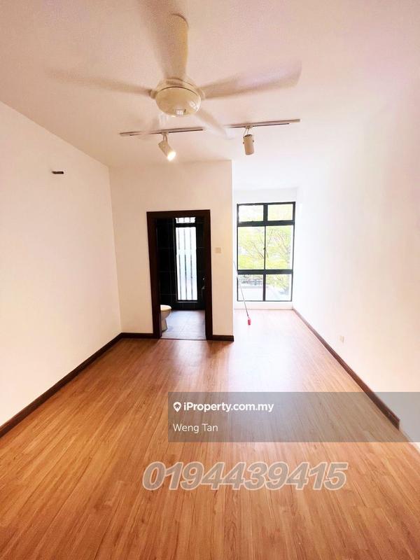 3-storey Terraced House for Sale in Laman Glenmarie, Glenmarie by Weng Tan - iProperty.com.my