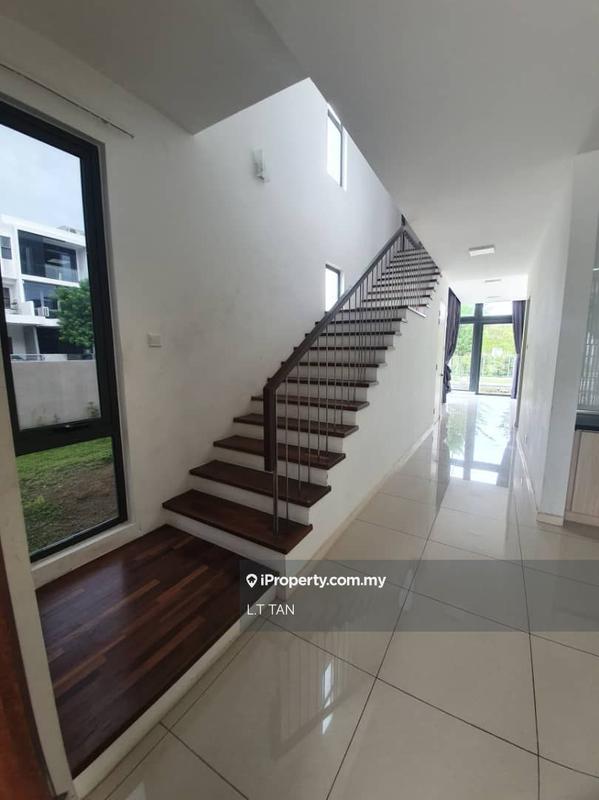 Rumah Teres 3-Tingkat untuk Dijual di Lake Fields, Sungai Besi oleh L.T TAN - iProperty.com.my
