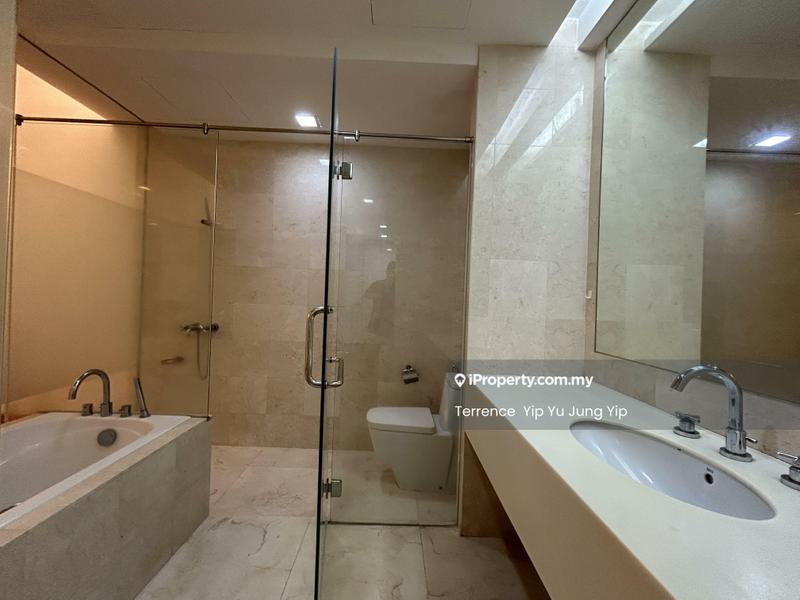 Kondominium untuk Dijual di Brunsfield EmbassyView oleh Terrence Yip - Bathroom - iProperty.com.my