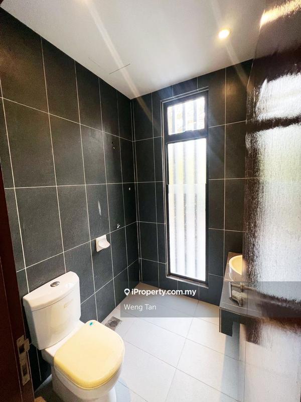 3-storey Terraced House for Sale in Laman Glenmarie, Glenmarie by Weng Tan - iProperty.com.my