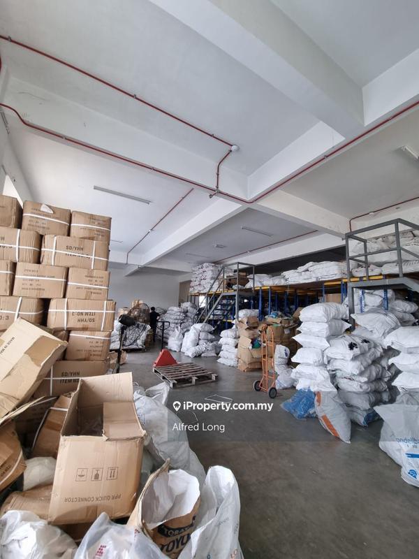 For Rent - Facing Road 4sty Semi-d Commercial Shop , Seri Kembangan