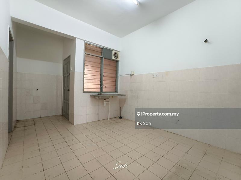2-storey Terraced House for Rent in Mahkota Cheras, Cheras by KK Sah - Kitchen - iProperty.com.my