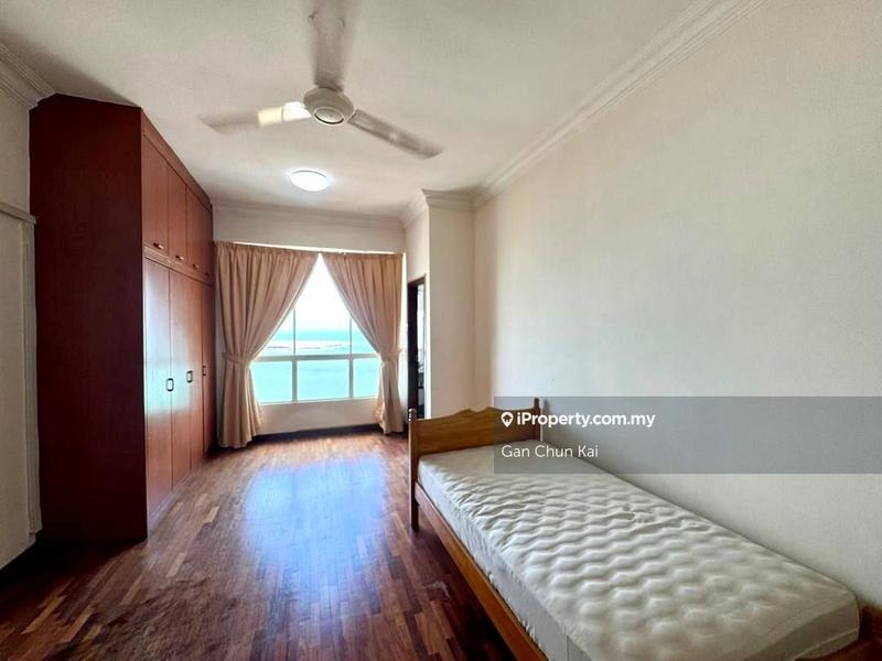 Condominium for Rent in Gurney Beach Resort by Gan Chun Kai - iProperty.com.my