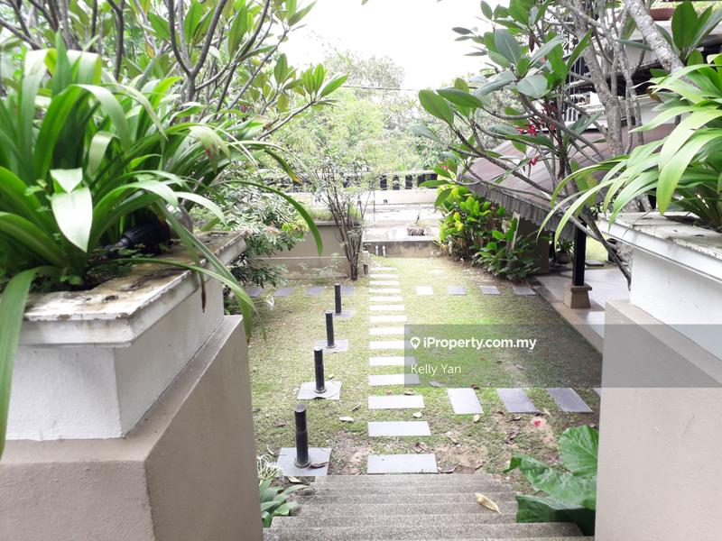 Rumah Berkembar untuk Dijual di Ulu Kelang, Selangor oleh Kelly Yan Kai Lit - iProperty.com.my