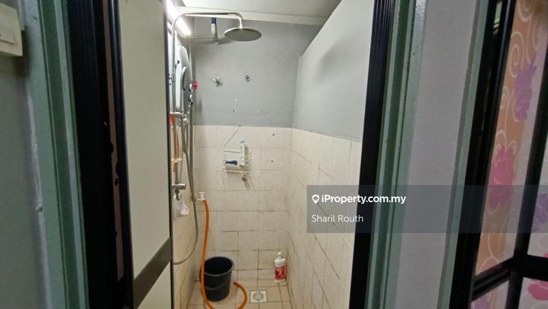 Apartment for Sale in Pangsapuri Putra Raya by Sharil Routh - iProperty.com.my
