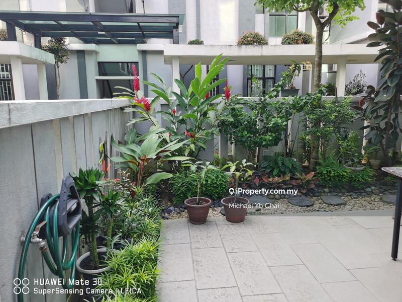 Semi-Detached House for Sale in Taman Bukit Serdang, Seri Kembangan by Michael Yb Chai - iProperty.com.my