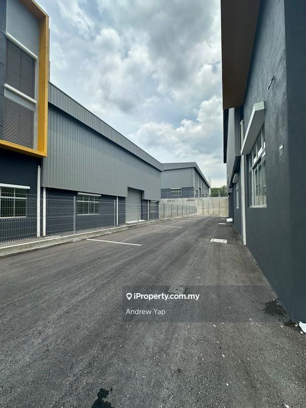 Kilang Berkembar untuk Dijual di SERI PUTRA, BUKIT MAHKOTA, KUALA KLAWANG, LENGGENG, Nilai oleh Andrew Yap - iProperty.com.my