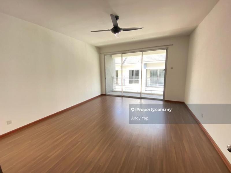 Rumah Teres 3-Tingkat untuk Dijual di Bandar Country Homes, Rawang oleh Andy Yap - iProperty.com.my