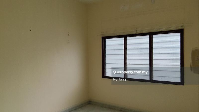 Bungalow House untuk Dijual di Taman golf, Ipoh perak, Ipoh oleh Ivy Tang - iProperty.com.my