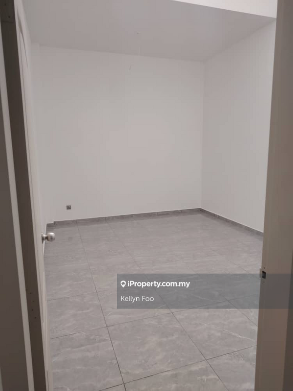 Cluster House for Sale in f8l85, Jasin by Kellyn Foo - iProperty.com.my