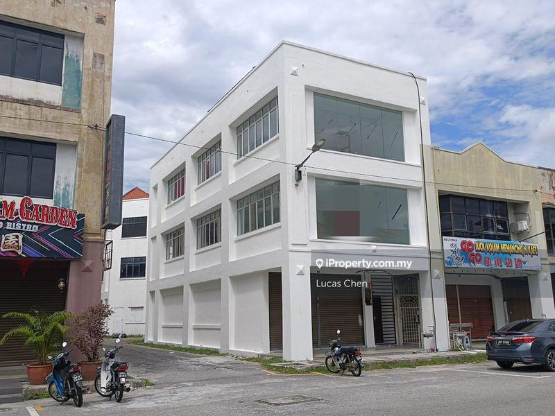 For Rent - Station 18 Pengkalan 3 Storey Shop Office