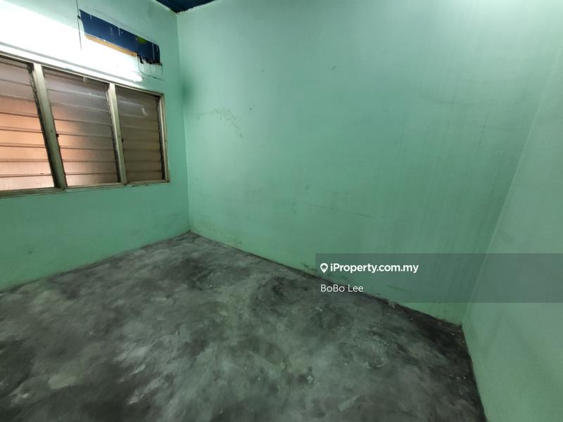 1-storey Terraced House for Sale in Taman Overseas Union (Taman Oug), Jalan Klang Lama (Old Klang Road) by BoBo Lee - iProperty.com.my