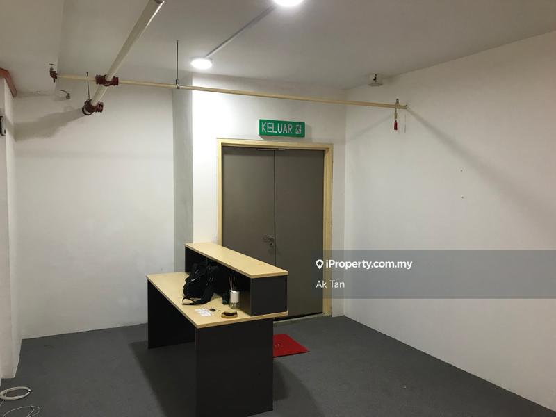 Pejabat untuk Dijual di Sungai Besi, Kuala Lumpur oleh Daren Tan - iProperty.com.my
