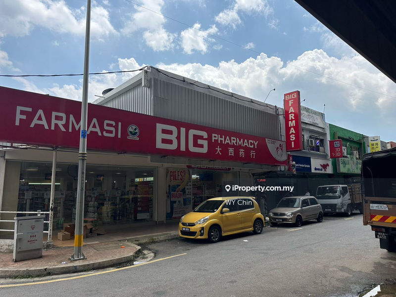 For Sale - 2 STOREY RARE UNIT ROi 4%,SEKSYEN 17