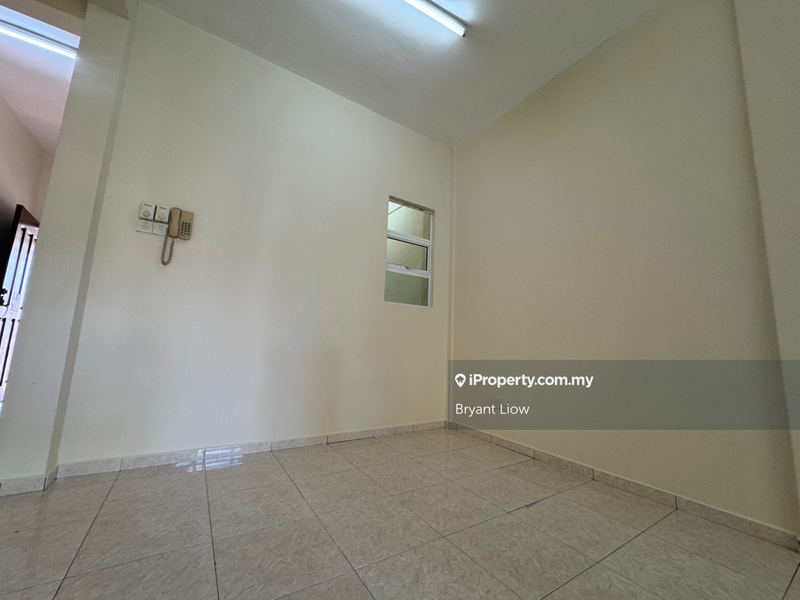 Pangsapuri untuk Dijual di Pangsapuri Bukit Beruang Bestari (University View) oleh Bryant Liow - iProperty.com.my