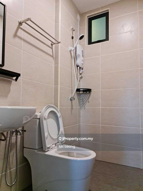 Kediaman Servis untuk Disewa di B11 Parkland Residence oleh Mr. Leong - Bathroom - iProperty.com.my