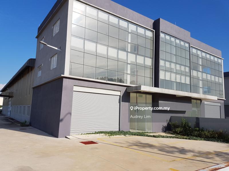 For Rent - Semi-D Factory at Balakong Kajang, Easy Access to SILK and Lekas Highway