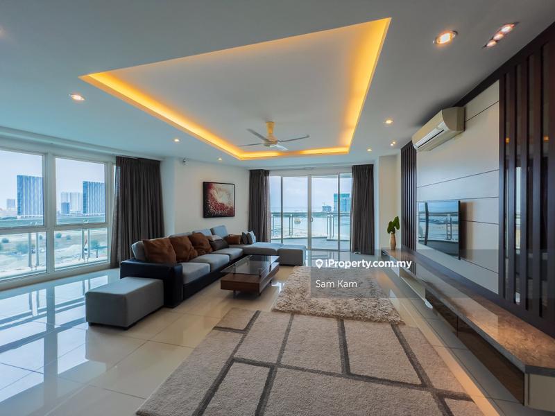 For Rent - Gurney Paragon