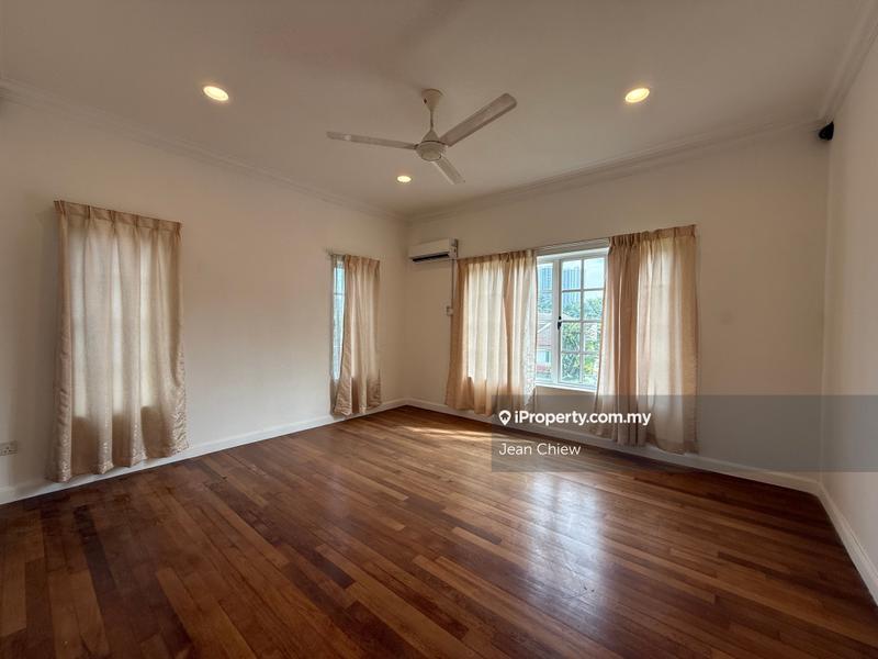 Bungalow House for Sale in Taman United, Jalan Klang Lama (Old Klang Road) by Jean Chiew - iProperty.com.my