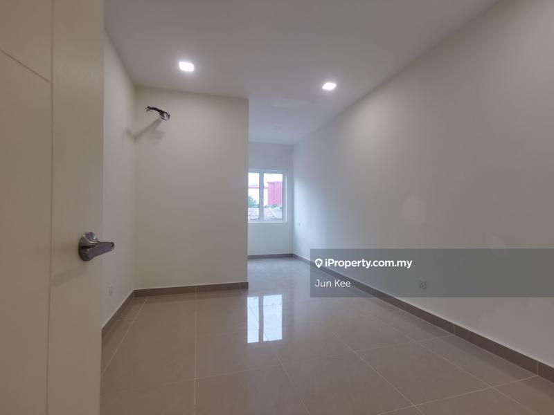 Rumah Berangkai 2 Tingkat untuk Dijual di Bandar Baru Sri Petaling, Sri Petaling oleh Jun Kee - iProperty.com.my