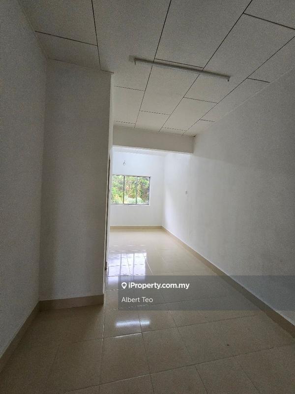 Rumah Berangkai 2 Tingkat untuk Dijual di Taman Bukit Flora 2, Batu Pahat oleh Albert Teo - iProperty.com.my