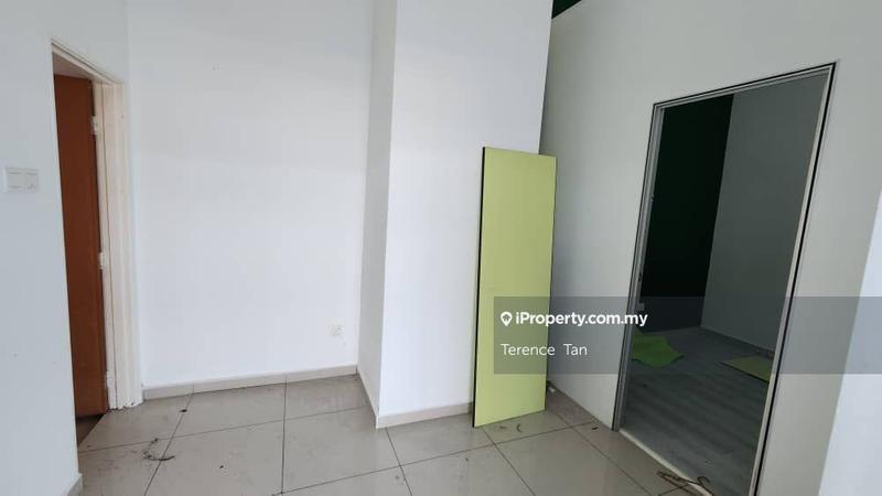 Kediaman Servis untuk Dijual di Sky Gardens Residences oleh Terence Tan - iProperty.com.my