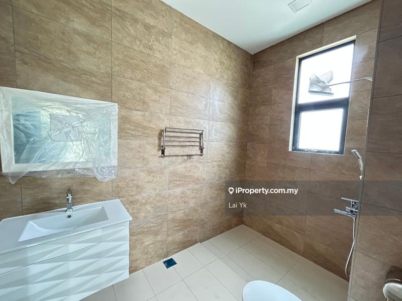 Bungalow House for Sale in Subang Heights, Subang Jaya by Lai Yk - iProperty.com.my