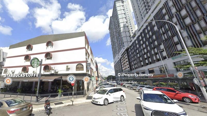 For Sale - ⭐ ROi 6.96% ⭐ Collected RM40k per month ⭐ Facing mainroad ⭐ Most vibrant Street ⭐